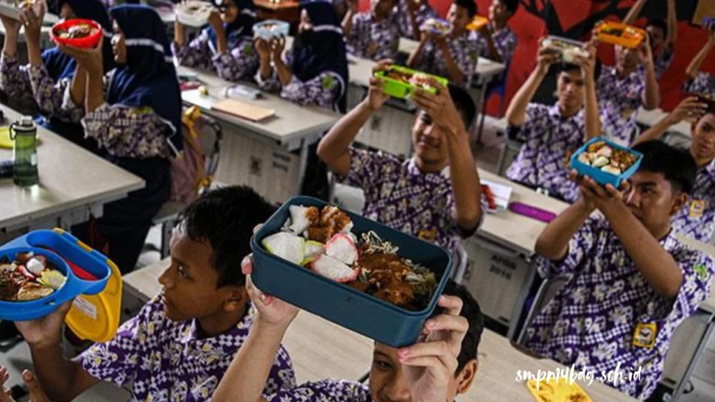 Bikin Bukber di SMP Makin Seru dengan Konsep Tukar Menu Antar Siswa!